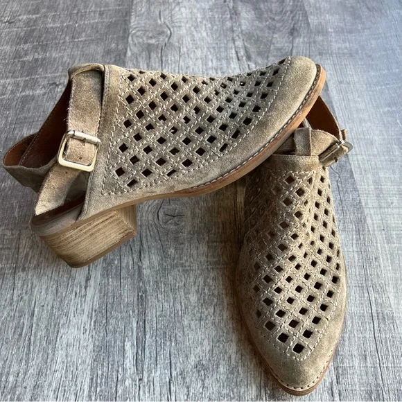 Jeffrey Campbell Anthropologie Rebus Shooties Size 9.5 - Picture 4 of 14